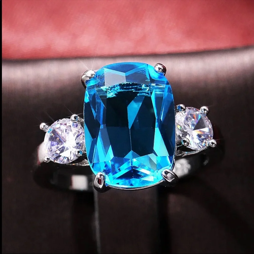 New Women’s 925 Silver Beautiful Crystal Ring - Picture 4 of 6